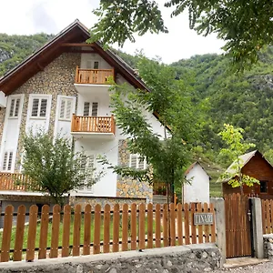 Couette-café Bujtina Tinari, Theth